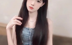 跪在女王脚下的奴